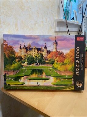 Trefl - Schwerin Castle, Germany - 1000 Piece Puzzle